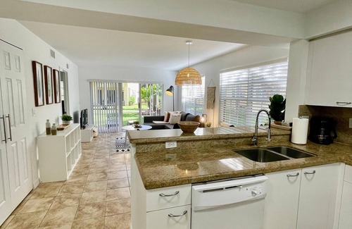 Boca Raton Apartment | Cozy 2 bed, 2 bath ground floor apartment in West Boca Raton