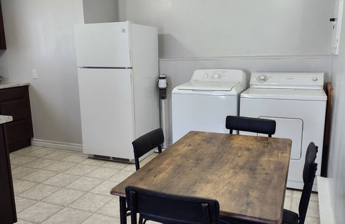 Grand Falls - Windsor Apartment | Cozy 2-bedroom apartment with WiFi, laundry and parking in Grand Falls-Windsor