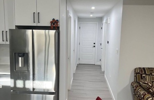 Division No. 11 House | Cozy 2-Bedroom Legal Suite - Fully Furnished & Convenient Location