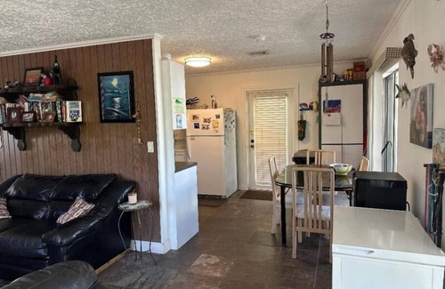 Breezeswept Beach Estates House | Cozy 2 Bedroom 1 Bath Canal Front Home On Ramrod Key