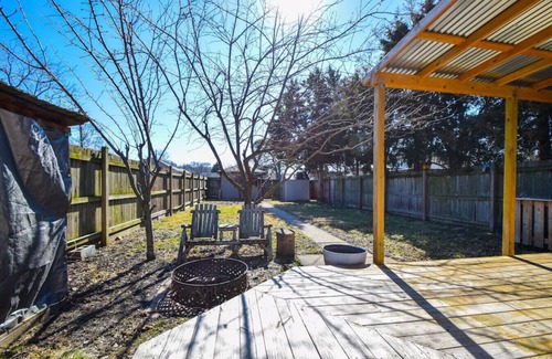 South Park House | Cozy 2 Bedroom Abode in Historical South Park