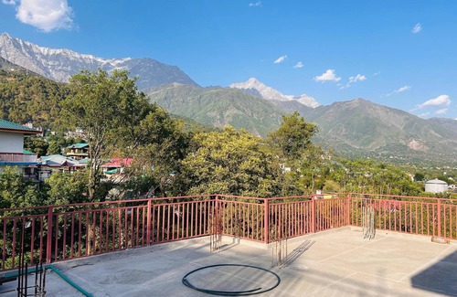 Dharamshala Apartment | Cozy 2-bedroom apartment in peaceful Dharamshala with WiFi, AC