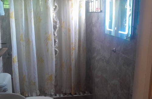 Portmore Apartment | Cozy 2-bedroom apartment with WiFi, AC in peaceful Portmore