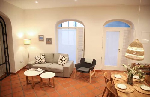 Jordan Apartment | Cozy 2-bedroom apartment in enjoyable Kowloon with WiFi, AC