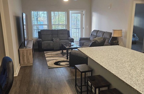 Clarkdale Apartment | Cozy 2-bedroom apartment in terrific Atlanta location with fitness room, WiFi