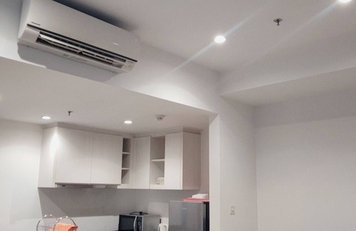 Bumi Serpong Damai Apartment | Cozy 2-bedroom apartment in enjoyable Banten with WiFi, fitness room