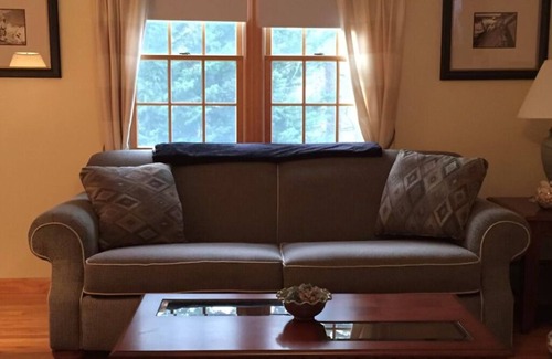 South Dennis Apartment | Cozy 2-bedroom apartment just 6 minutes drive to Cape Cod Beaches