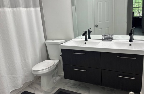 Upper Marlboro Condo | Cozy 2-bedroom condo in welcoming Upper Marlboro with AC, WiFi.