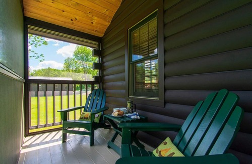 Lincolnville Cabin | Cozy 2-Bedroom Cabin - 10 Minutes to Camden!