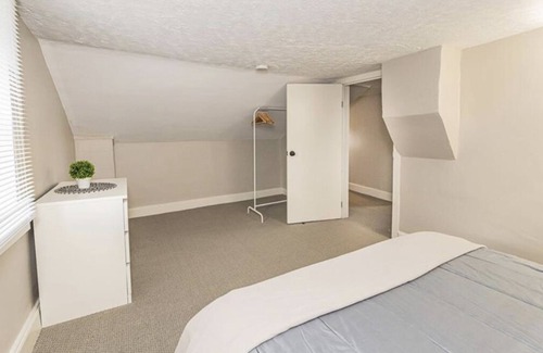 Kincardine Cottage | Cozy 2 bedroom close to the beach.