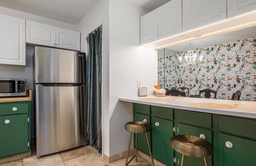 Vestavia Hills Condo | Cozy 2-bedroom condo in the heart of Homewood/Vestavia, minutes from Samford/UAB