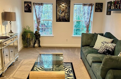 Norfolk - Virginia Beach Condo | Cozy 2-bedroom condo in wonderful Chesapeake with fitness room, WiFi
