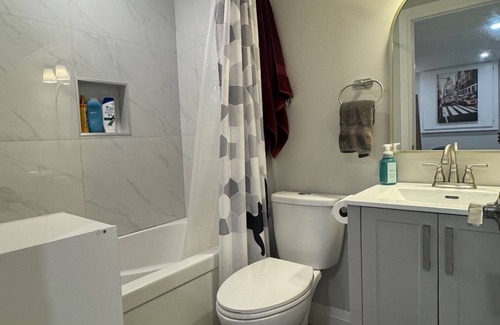 LaSalle House | Cozy 2 bedroom guest suite in Lasalle