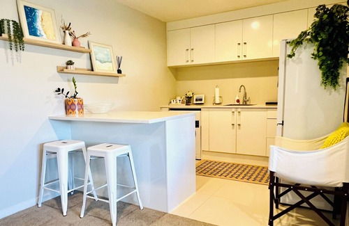 Silverdale House | Cozy 2-bedroom home in Central Millwater with WiFi