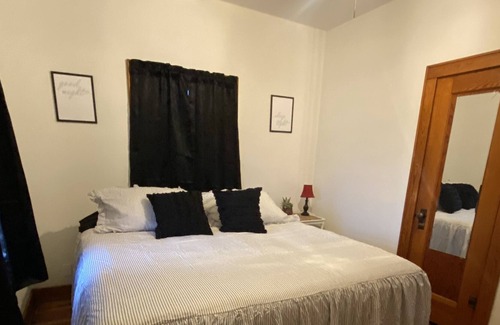 Haviland House | Cozy 2 bedroom home with your own parking. Can sleep 9