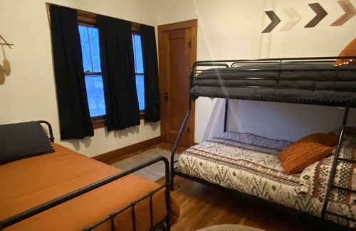 Haviland House | Cozy 2 bedroom home with your own parking. Can sleep 9