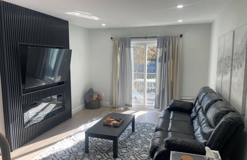 Cannifton House | Cozy 2-bedroom townhome in amazing Belleville with AC, WiFi