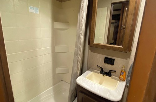 Quartzsite House | Cozy 2-bedroom Travel Trailer in charming Quartzsite, AZ