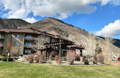 Genoa Villa | Cozy 2-bedroom villa @ hot springs retreat near Heavenly Nov 29-Dec 6