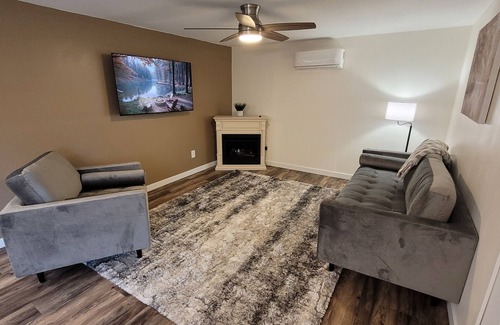 Emmett Apartment | Cozy 2-bedroom with WiFi, covered parking, in peaceful Emmett