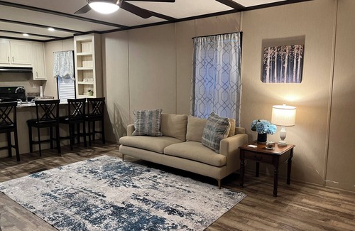 Bucks House | Cozy 2-BR MH in wonderful country setting. Short drive to Industrial Plants