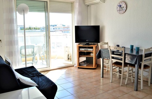 Cavaliere Apartment | Cozy 2-Room Apartment for 4 with Balcony, AC, and Private Garage in Cavalaire-sur-Mer