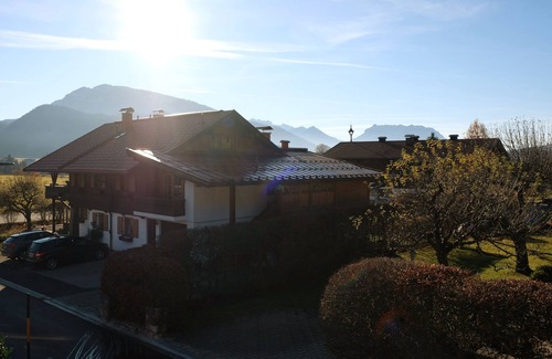 Entfelden Apartment | Cozy 2-room apartment in modern country house style with balcony and mountain view