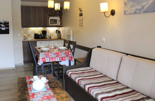 Les Claux Apartment | Cozy 2-Room Apartment, Sleeps 4, Ski-In/Ski-Out, Pool Access, Private Parking