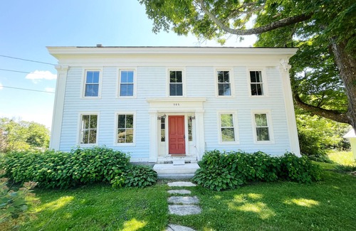 Tinmouth House | Cozy 220 Year Colonial with a spectacular view