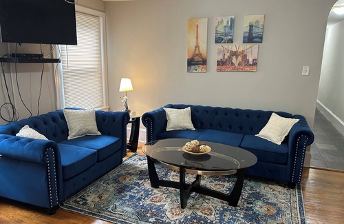 Center City West Apartment | Cozy 2BD/2BA near Rittenhouse sq