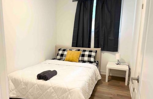 Niagara Falls Apartment | Cozy 2Bed Home 6 minutes to the FALLS!