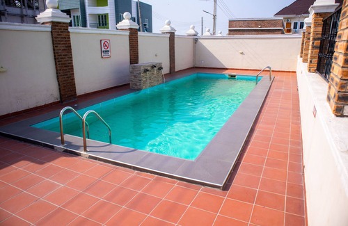 Ogombo House | Cozy 2Bed Terraced Duplex Apartment in Ajah-Lekki