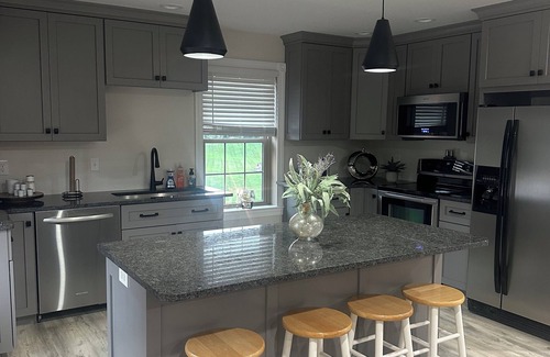 Nisbet Apartment | Cozy 2bedroom second floor apartment close to Lycoming College and PCT, WiFi ac