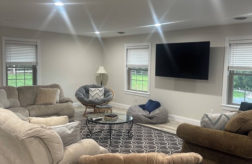 Nisbet Apartment | Cozy 2bedroom second floor apartment close to Lycoming College and PCT, WiFi ac