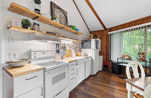 Beech Mountain Cabin | Cozy 2BR/2BR Cabin with Sauna near Ski Resort