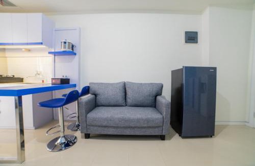 Hegarmanah Apartment | Cozy 2BR Apartment at Parahyangan Residence with Direct Access to Swimming Pool By Travelio