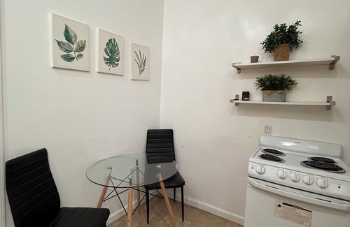 Little Italy Condo | Cozy 2BR Apt in LES/Steps to Soho&Chinatown