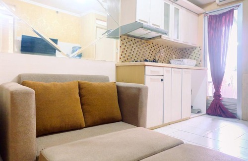 Pancoran Apartment | Cozy 2BR at Kalibata City Apartment By Travelio