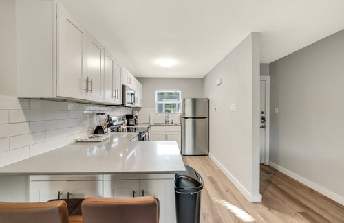 Hyde Park Apartment | Cozy 2BR Near UT | HydePark | Evonify 9790