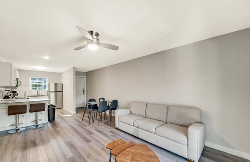 Hyde Park Apartment | Cozy 2BR Near UT | HydePark | Evonify 9790