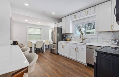 Crosby House | Cozy 2BR Retreat in Crosby w/Fenced Yard & BBQ