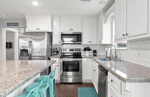Surfside Beach House | Cozy 2nd Row Beach House w Ocean Views in lovely Surfside Beach