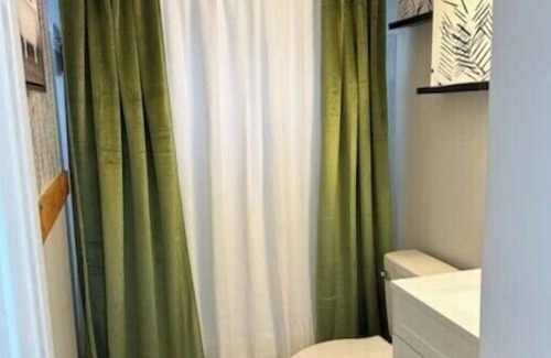 Eastside House | Cozy 3 bdr house walking distance to Lemoyne. Near SU, hospitals & downtown