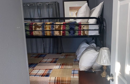 Raleigh Cabin | Cozy 3-bedroom cabin with AC and WiFi in delightful Memphis