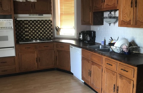 Little Italy Condo | Cozy 3 Bedroom Condo in Little Italy