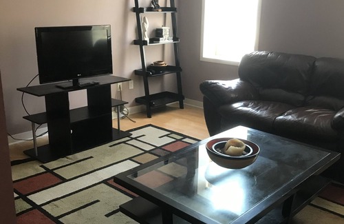 Little Italy Condo | Cozy 3 Bedroom Condo in Little Italy