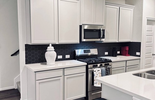 Katy Condo | Cozy 3-bedroom condo with WiFi, AC in nice Katy