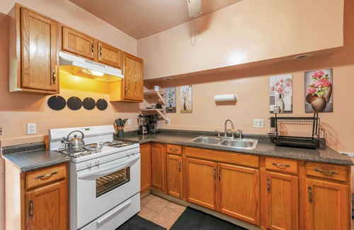 North Philadelphia House | Cozy 3-Bedroom Haven: Your Perfect Retreat Steps Away from La Salle University!