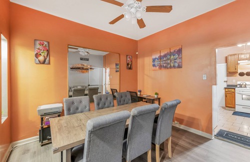 North Philadelphia House | Cozy 3-Bedroom Haven: Your Perfect Retreat Steps Away from La Salle University!