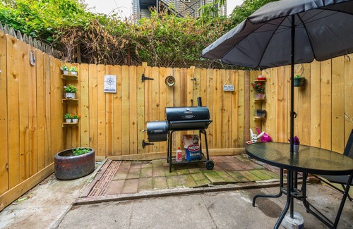 North Philadelphia House | Cozy 3-Bedroom Haven: Your Perfect Retreat Steps Away from La Salle University!